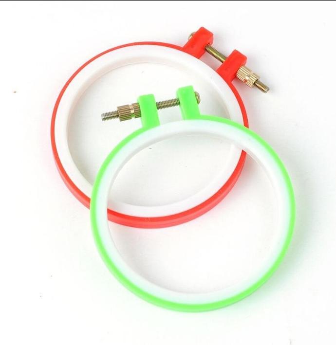 Khung thêu nhựa 17cm