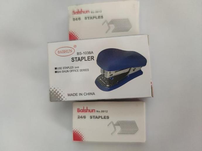 Bộ Bấm kim mini Baisun BS 1038A và 2 hộp kim 24/6 số 12