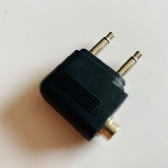 Jack chuyển đổi tai nghe trên máy bay